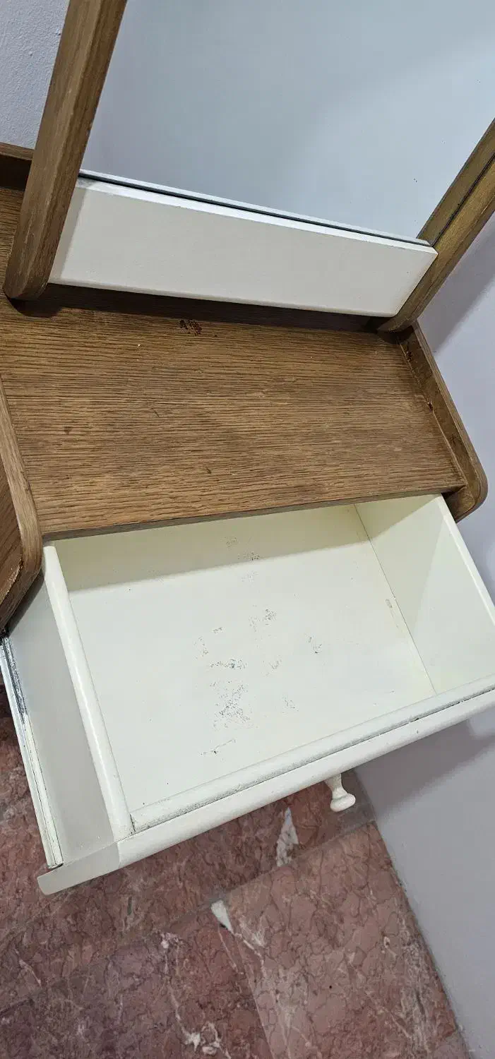 میز آرایشی|مبلمان خانگی و میز عسلی|چمستان, |دیوار