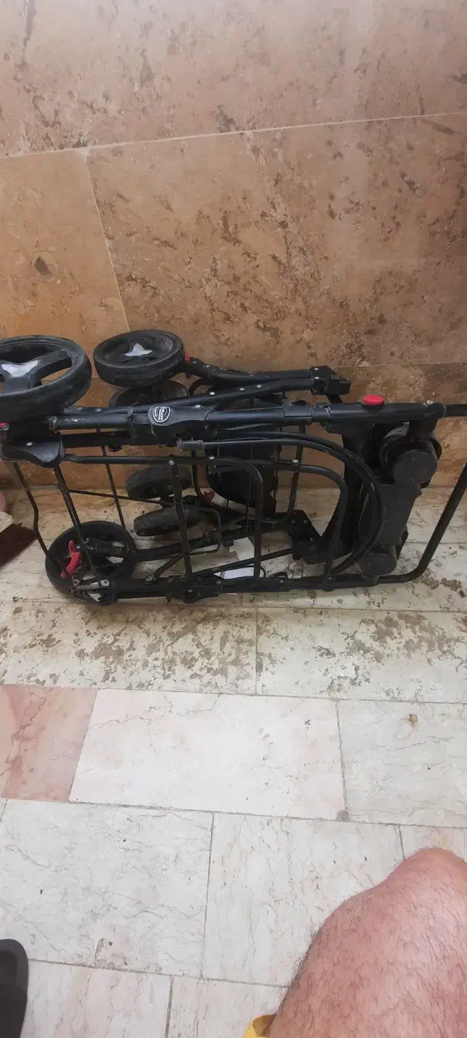 کالسکه بچه|کالسکه و لوازم جانبی|قرچک, پویینک|دیوار