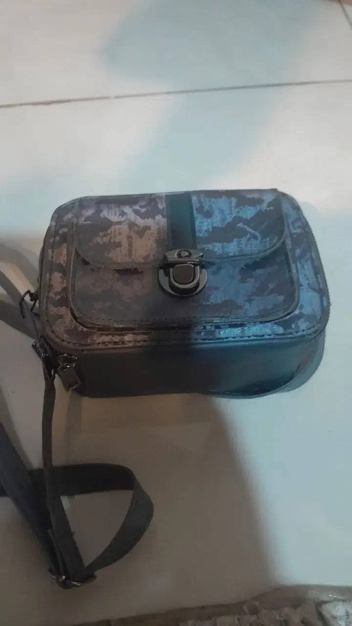 کیف کفش|کیف، کفش، کمربند|اراک, |دیوار