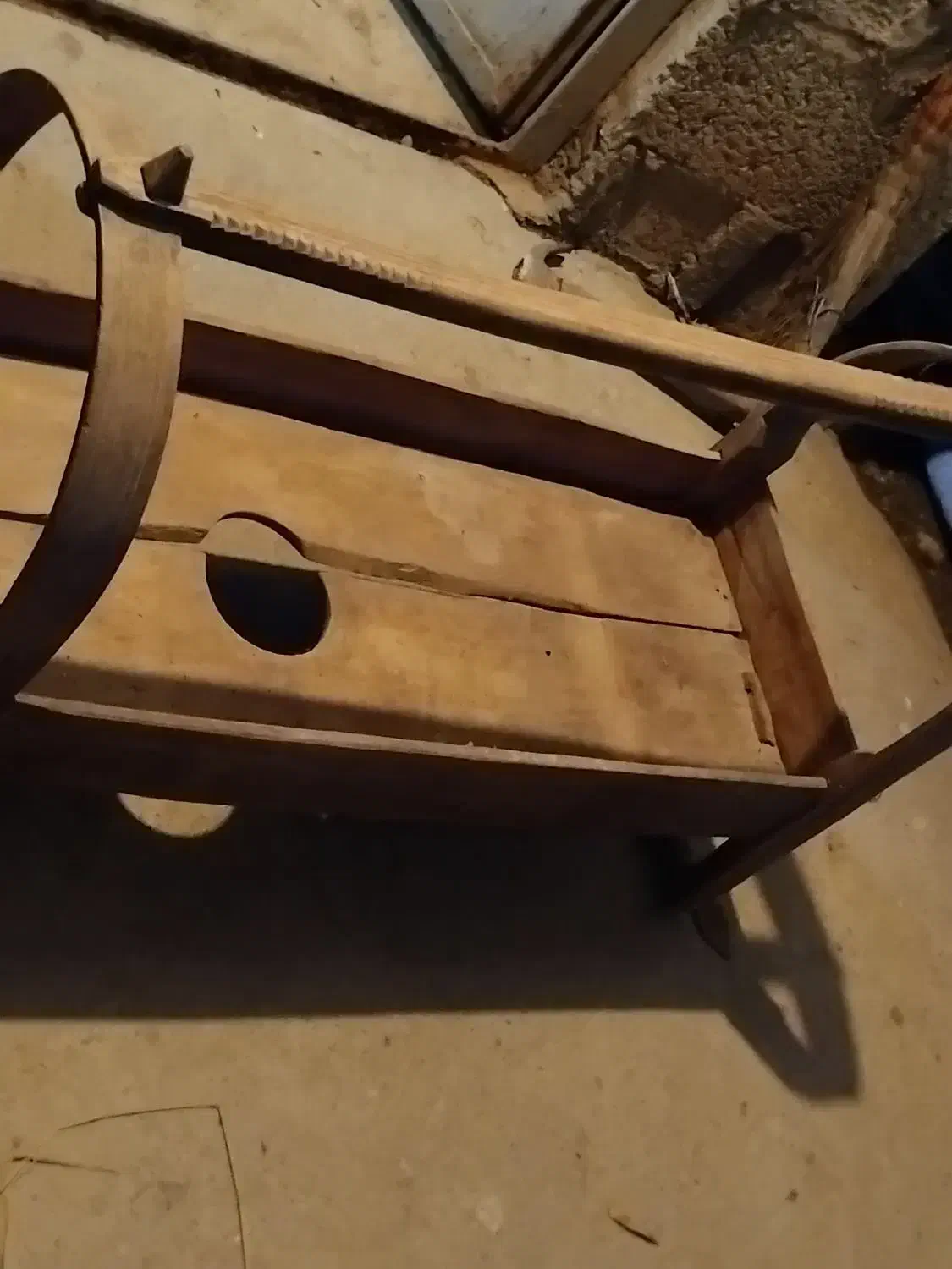 گهواره سنتی نوزاد|اسباب و اثاث بچه|صومعه‌سرا, |دیوار