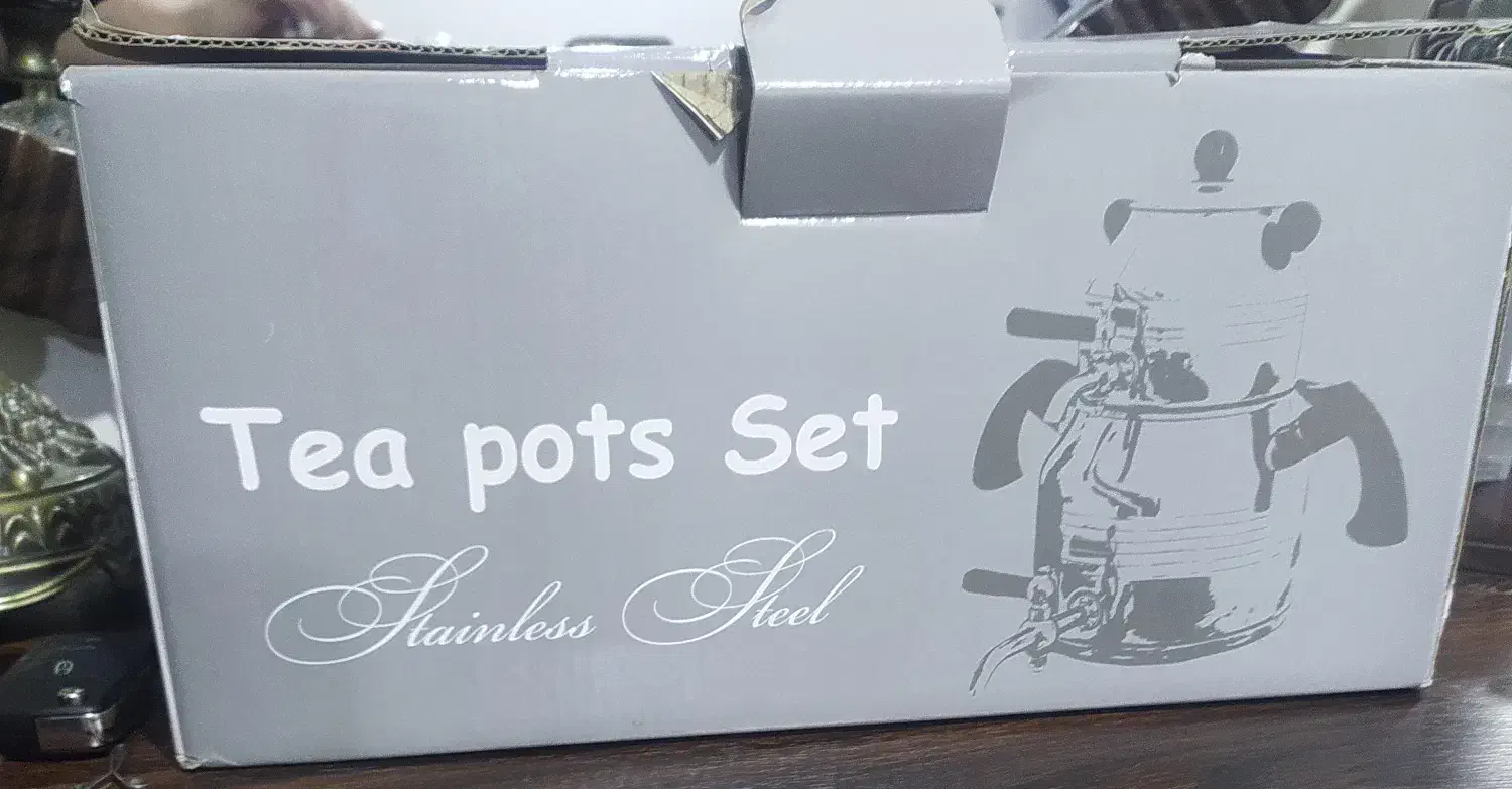 کتری و قوری نو با کارتن|قوری، کتری، قهوهساز دستی|اسلامآباد غرب, |دیوار