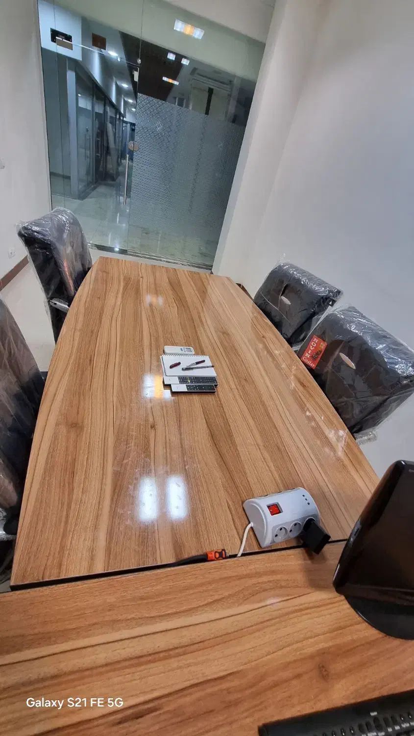 میز کار،اداری،کنفرانس|دفتر کار|کرمانشاه, |دیوار