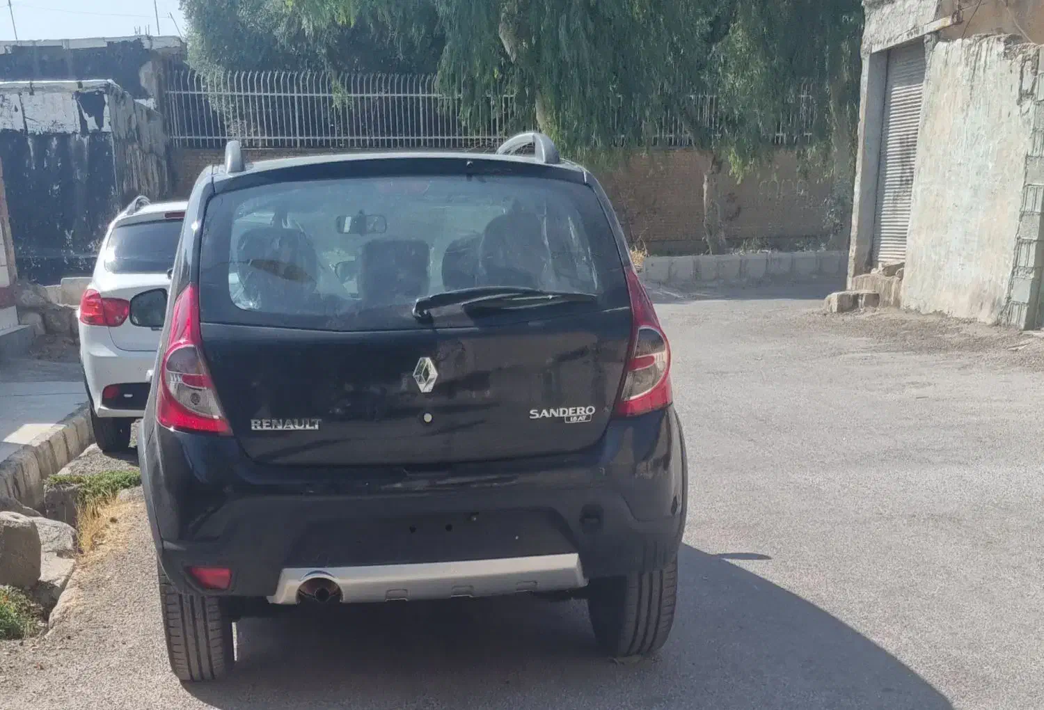 رنو ساندرو استپ وی اتوماتیک مدل۱۳۹۷/۱۲/۲۵|خودرو سواری و وانت|ایذه, |دیوار