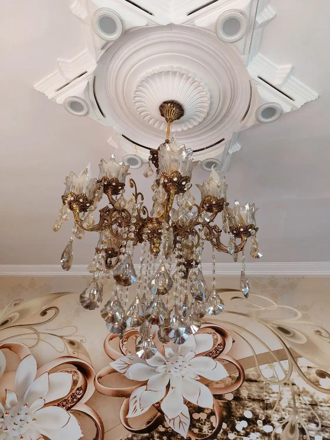 لوستر کریستالی کلاسیک، سالم و بدون نقص|لوستر و چراغ آویز|نقده, |دیوار