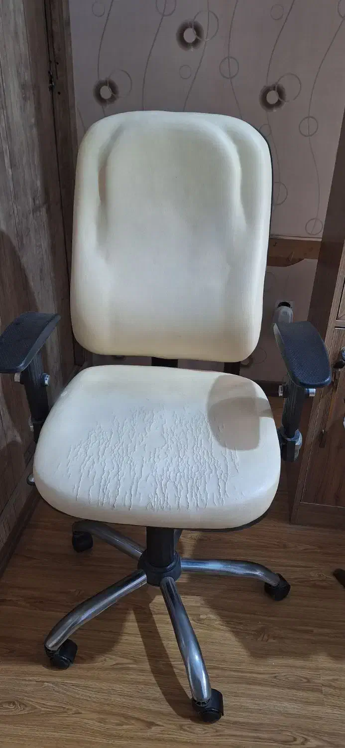 صندلی چرخدار نیاز به تعمیر|صندلی و نیمکت|تهران, توحید|دیوار