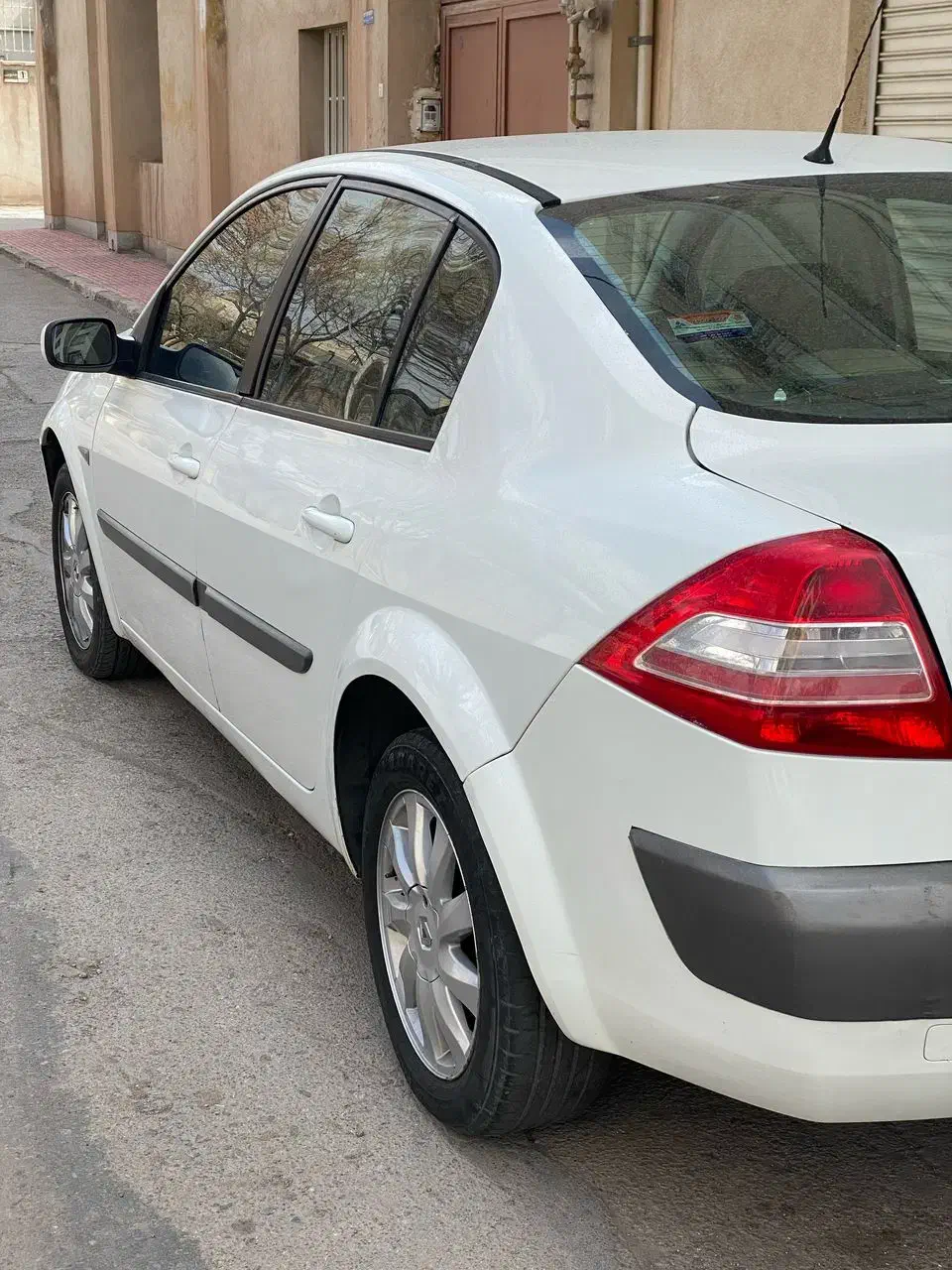 مگان 2000cc،اتومات بدون رنگ مدل ۱۳۸۹ خونگی وسالم|خودرو سواری و وانت|کرمان, |دیوار