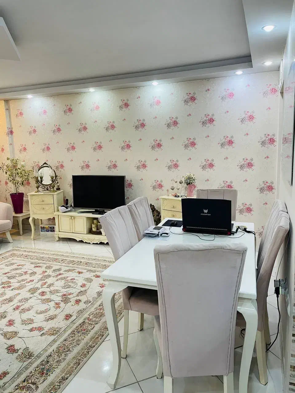 سرویس چوب قیمت توافقی|مبلمان خانگی و میز عسلی|تهران, فدک|دیوار