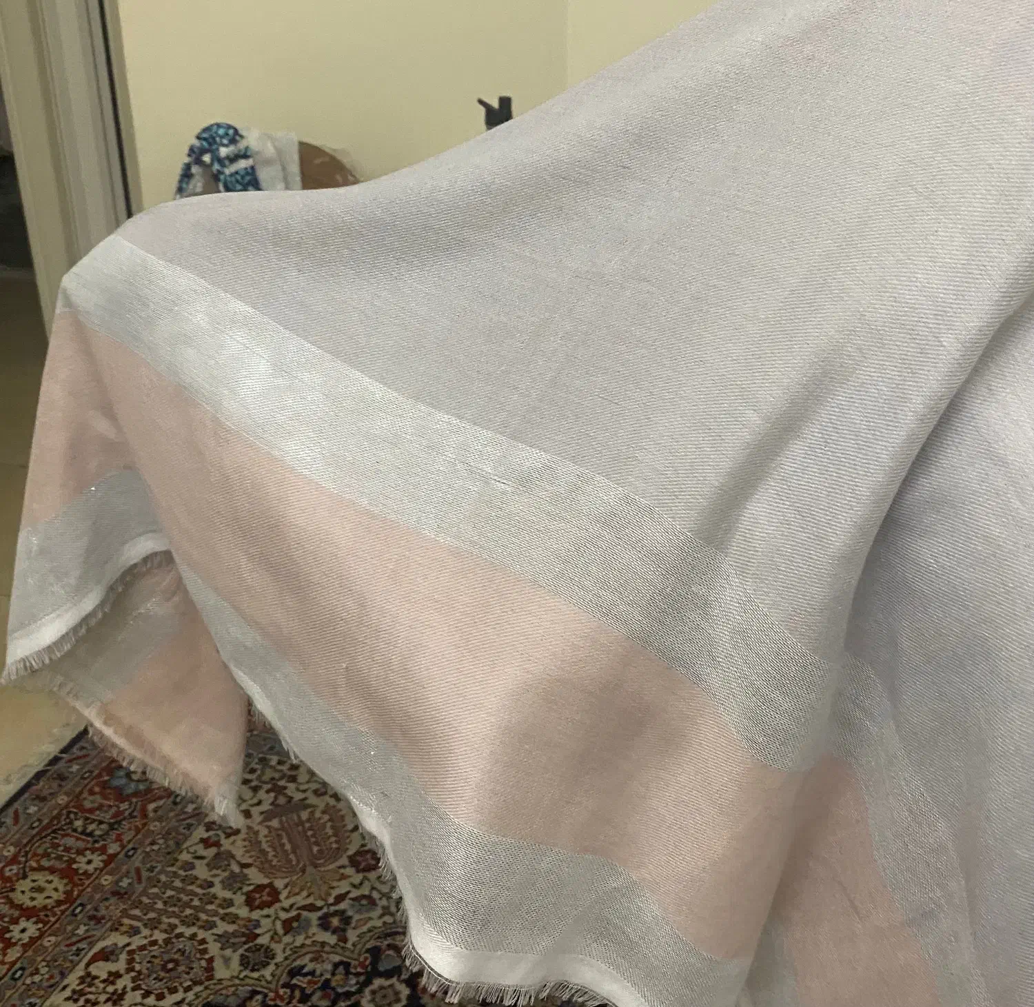 روسری|لباس|رشت, گلسار|دیوار