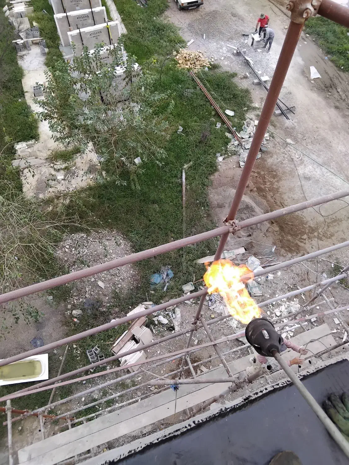 داربست و ایزوگام احمد|خدمات پیشه و مهارت|رودسر, |دیوار