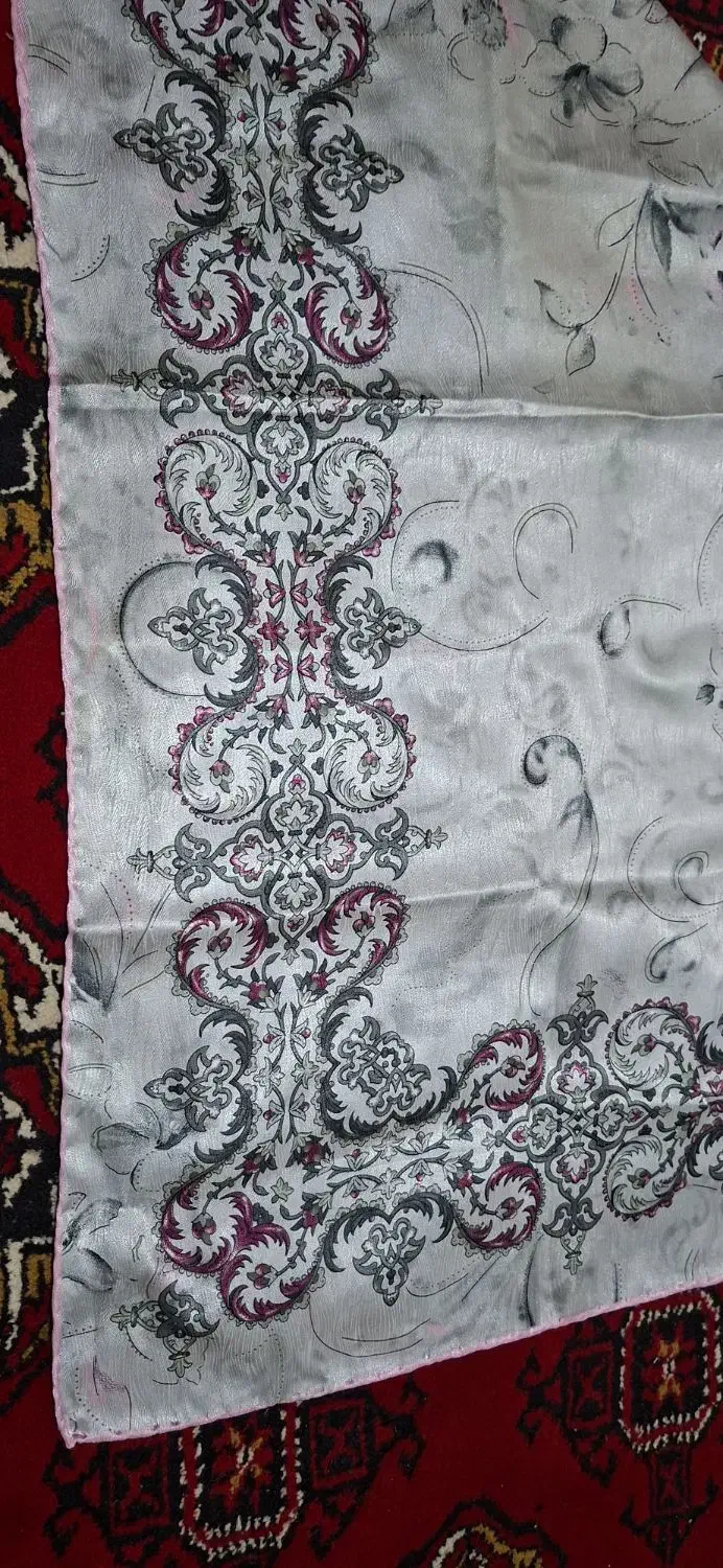 روسری ساتن طرح دار|لباس|گرگان, |دیوار