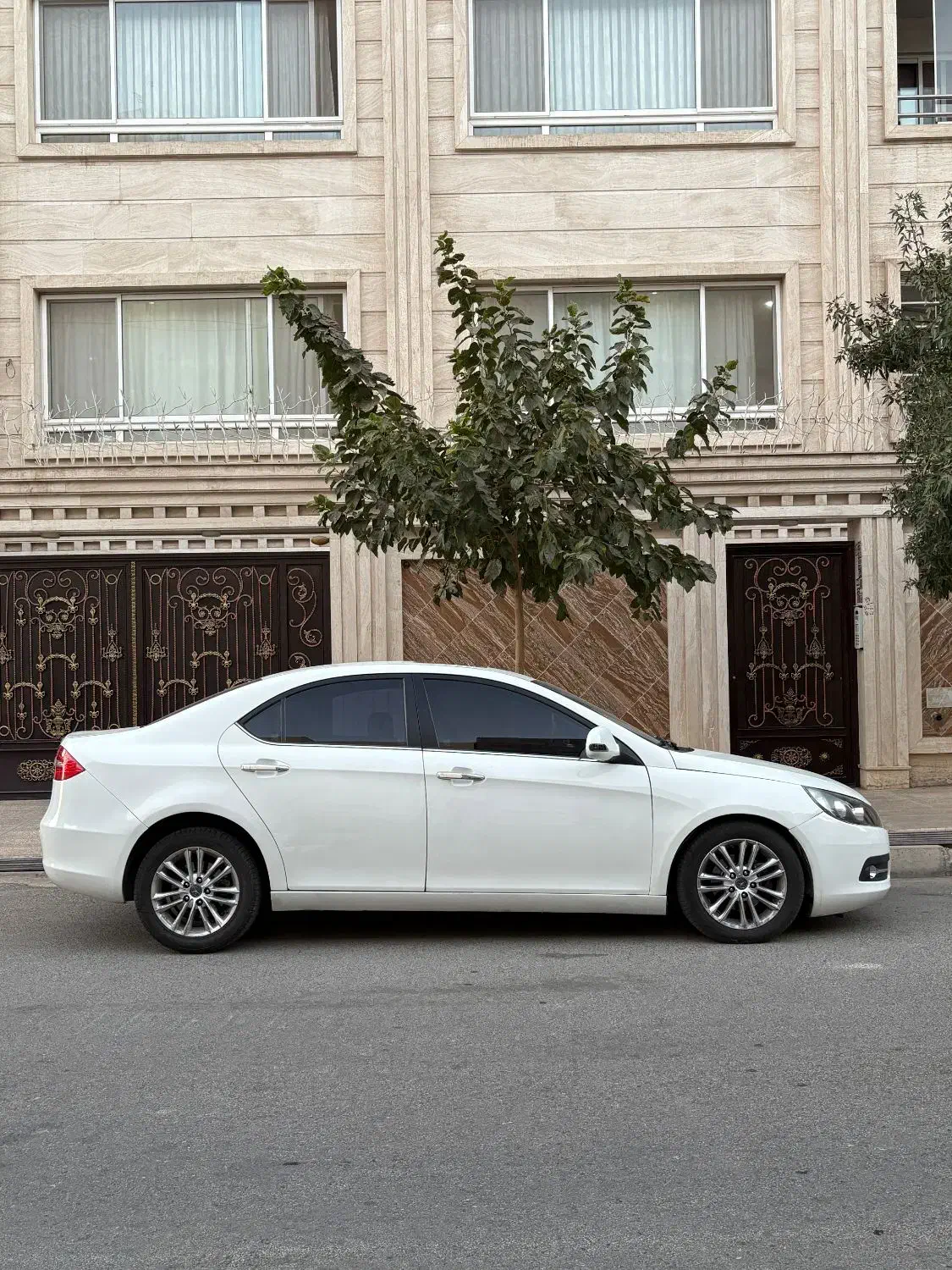 جک جی ۵ J5 اتوماتیک 1800cc مدل۱۳۹۳سنددست اول۱۵۸کار|خودرو سواری و وانت|اسلامشهر, شهرک مفیدی|دیوار