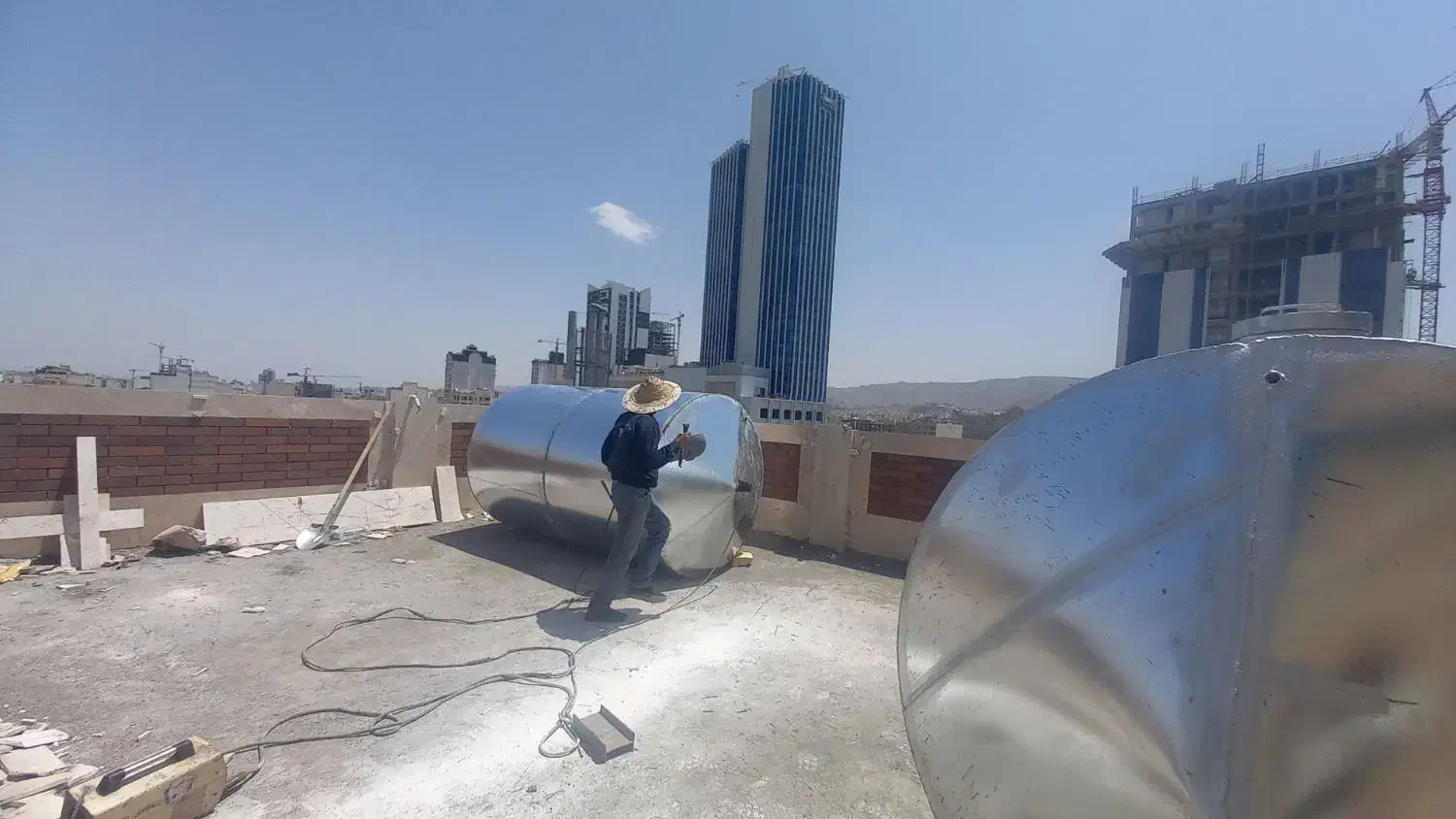 خرید فروش تانکر آب و سوخت وچرخدار|مصالح و تجهیزات ساختمان|مشهد, توس (بلوار توس)|دیوار