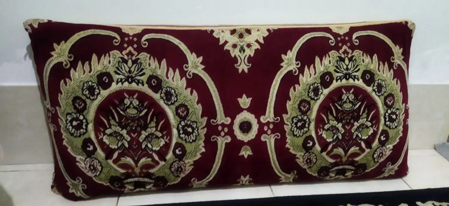 6عدد پشتی سالم|پشتی|دماوند, گیلاوند|دیوار