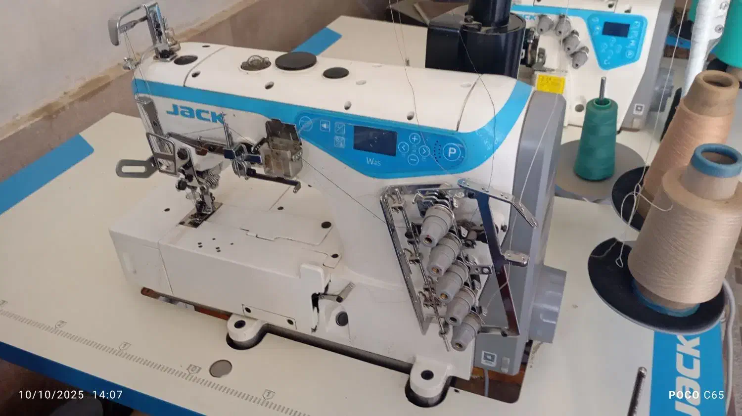 چرخ میاندوزفول ویک عددمیزبرش سایزیک ونیم دردو|چرخ خیاطی و ریسندگی|بهارستان, |دیوار