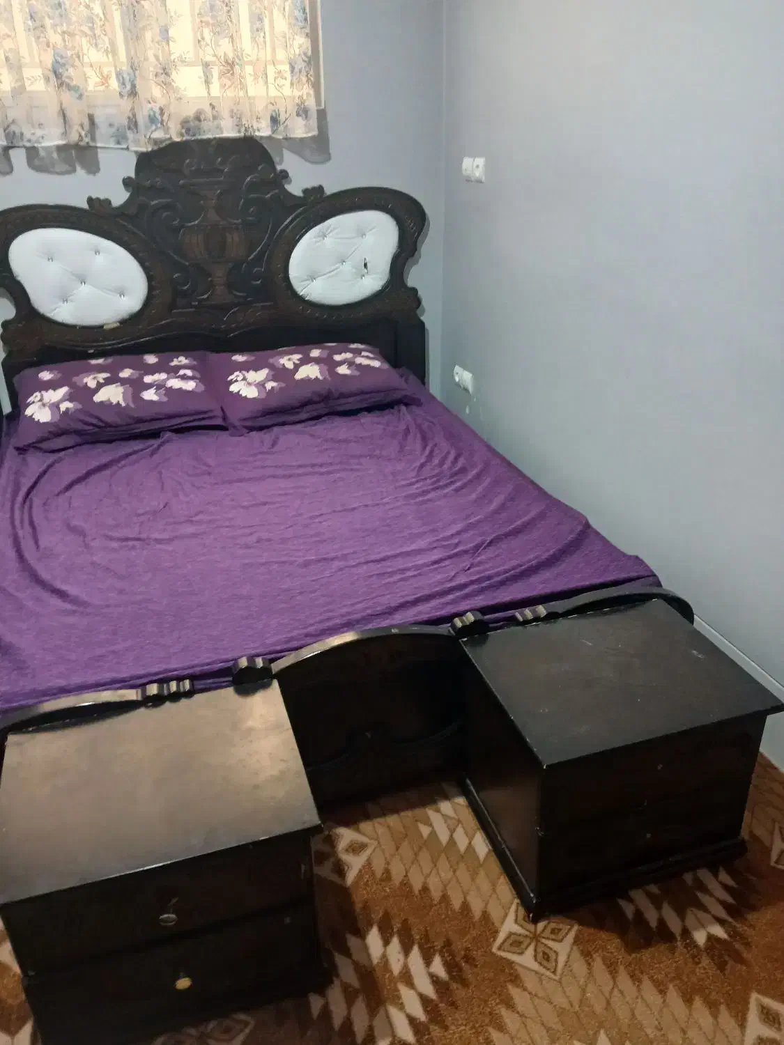 فروش تخت و آینه کنسول|تخت و سرویس خواب|فولادشهر, C4|دیوار