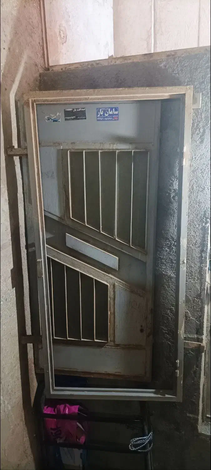 در آهنی غیر ماشین رو به همراه چارچوب|مصالح و تجهیزات ساختمان|بجنورد, |دیوار