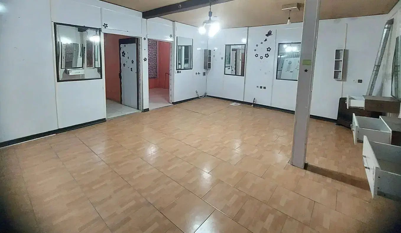 اجاره واحد اداری تجاری سه راه احمدی(مطهری)|اجارهٔ دفتر کار، اتاق اداری، مطب|کرمان, |دیوار