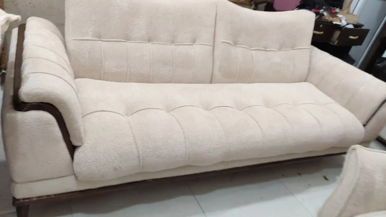 تعمیر انواع مبلمان و صندلی|خدمات پیشه و مهارت|رشت, استقامت ۱|دیوار