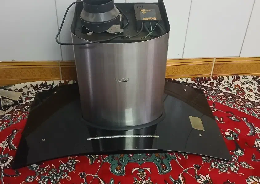 هود|هود|قم, نیروگاه|دیوار