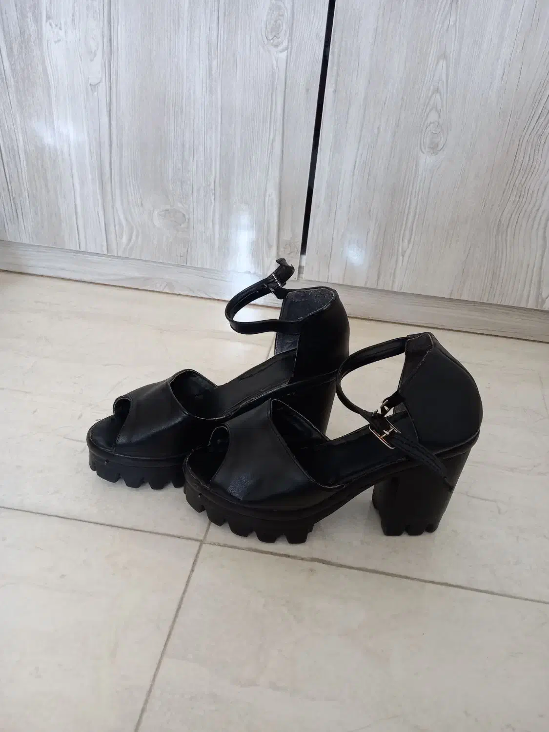 کفش زنانه و بچگانه|کیف، کفش، کمربند|کامیاران, |دیوار