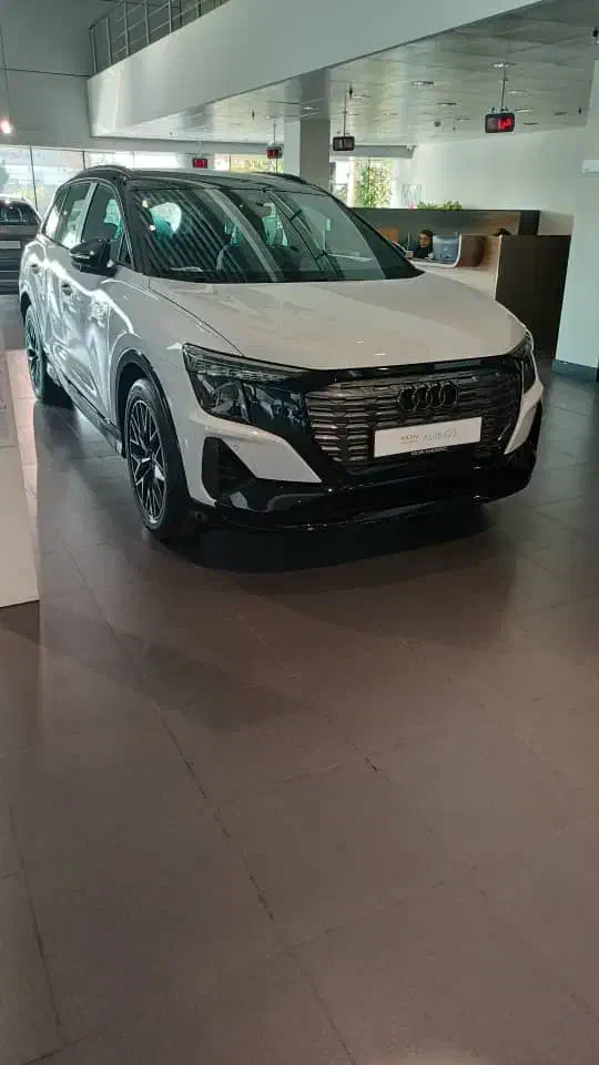 آئودی صفر بلک پکیچ سفید تیپ ۴|خودرو سواری و وانت|تهران, اختیاریه|دیوار