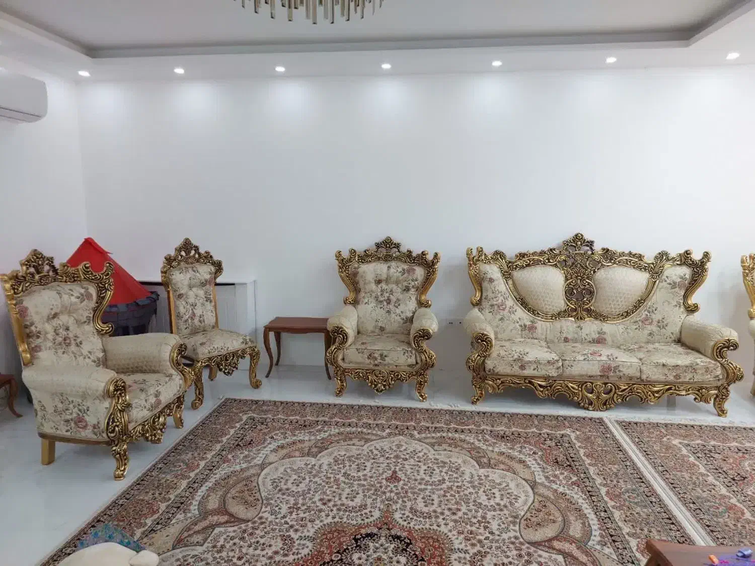 مبل سلطنتی|مبلمان خانگی و میز عسلی|علی‌آباد کتول, |دیوار