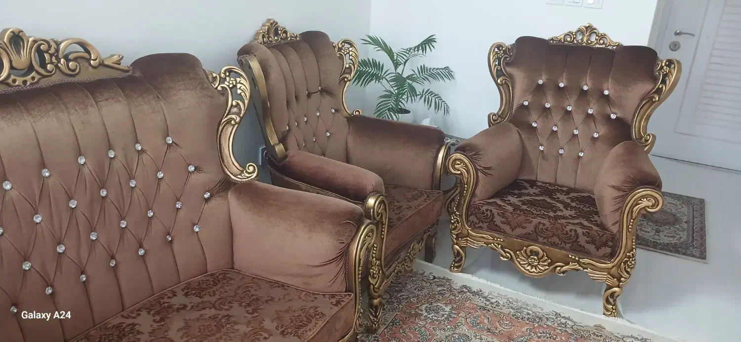 مبل هفت نفره|مبلمان خانگی و میز عسلی|گلبهار, شهر جدید گلبهار|دیوار