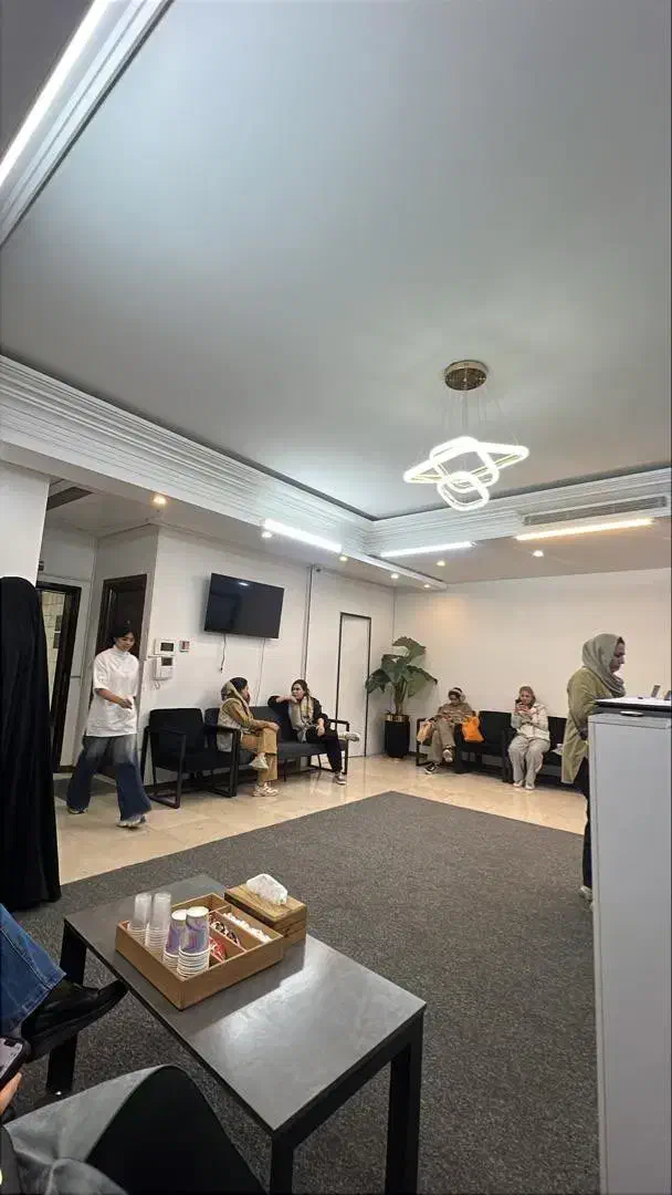 پذیرش و مشاور زیبایی|استخدام درمانی، زیبایی، بهداشتی|تهران, درختی|دیوار