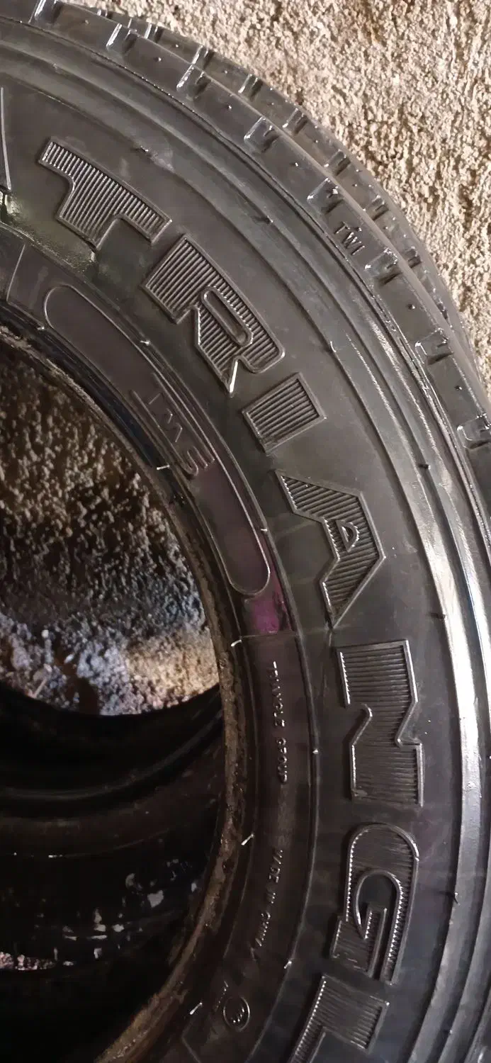 لاستیک  تیوبلس خاوری ۲۳۵|قطعات یدکی و لوازم جانبی|زاویه, |دیوار