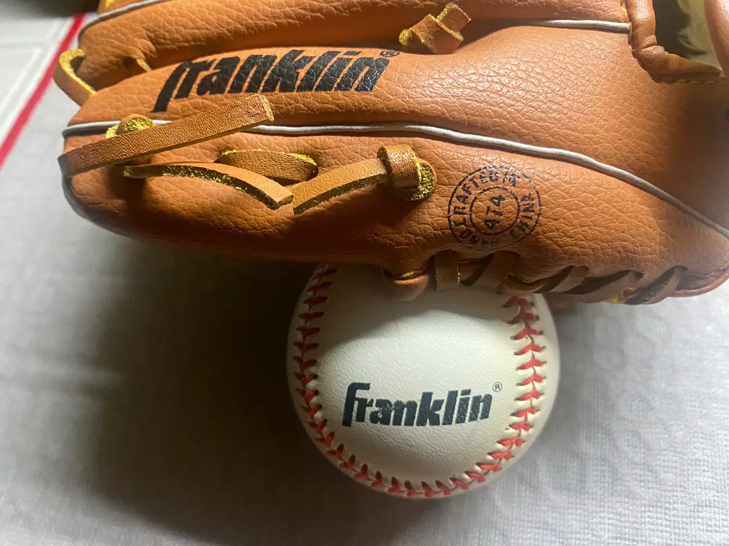 توپ کلکسیونی دستکش بیسبال توپ بیسبال راکت تنیس|ورزشهای توپی|تهران, فرمانیه|دیوار