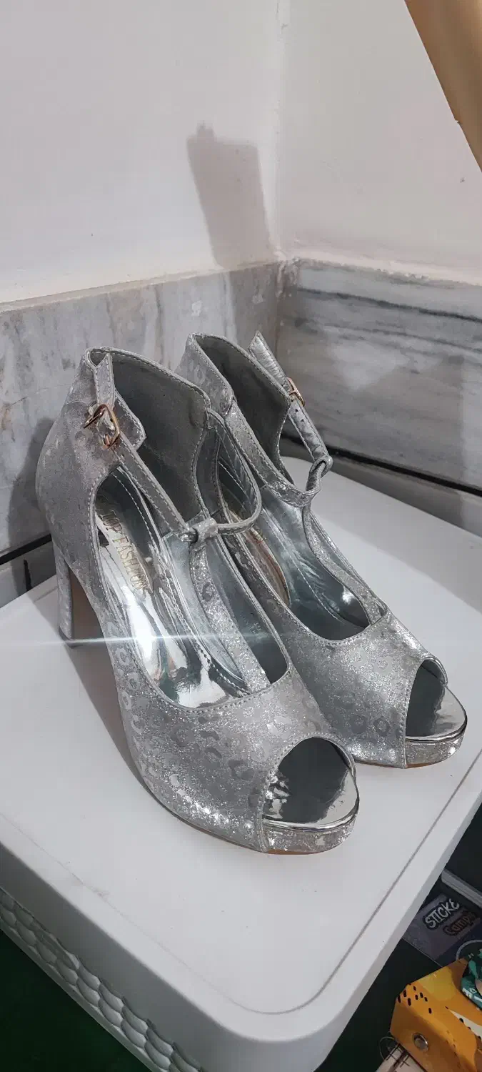 کفش مجلسی|کیف، کفش، کمربند|فارسان, |دیوار