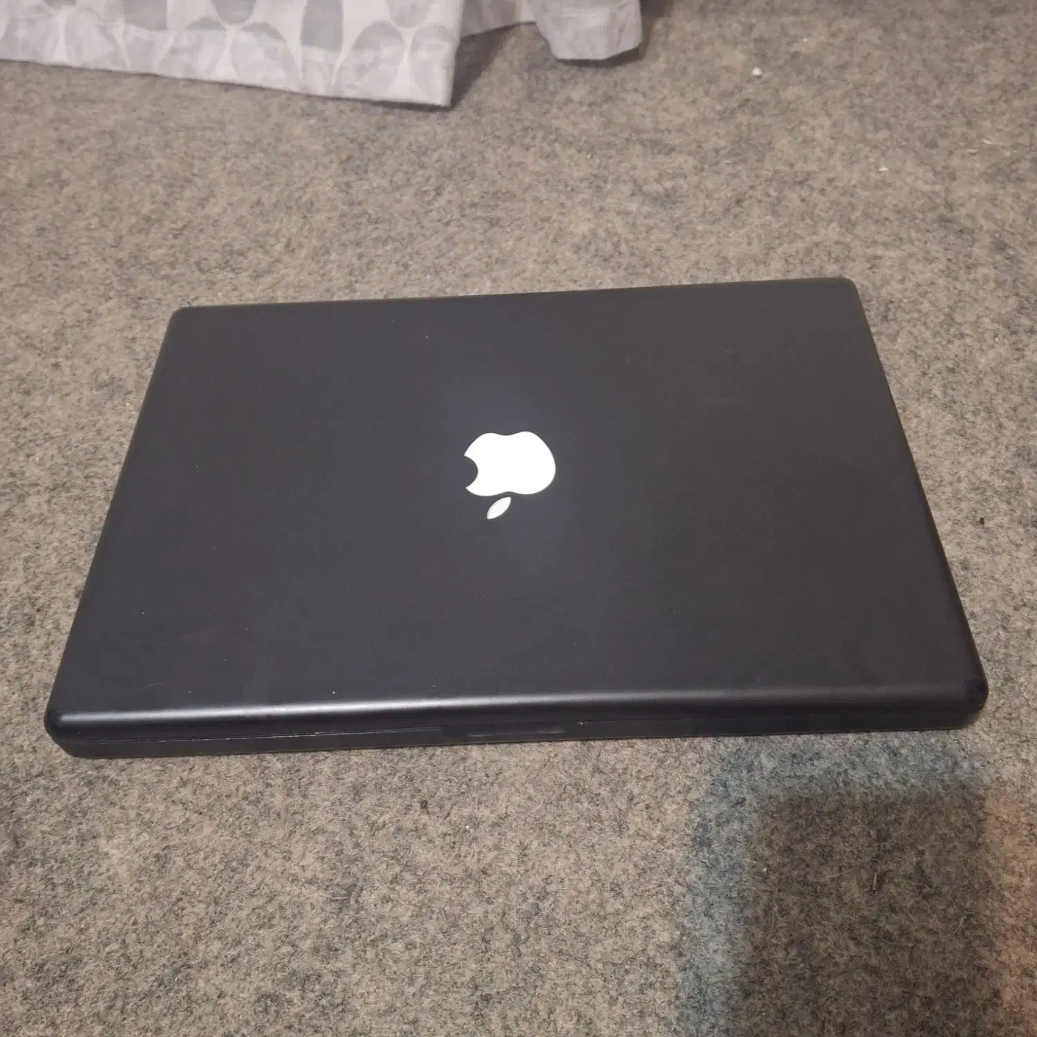 مک بوک اپل معاوضه هم میکنم|رایانه همراه|تهران, اوین|دیوار