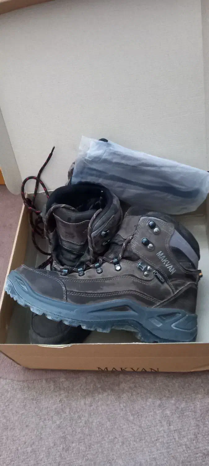 کفش کوهنوردی مک وان|کیف، کفش، کمربند|تبریز, |دیوار