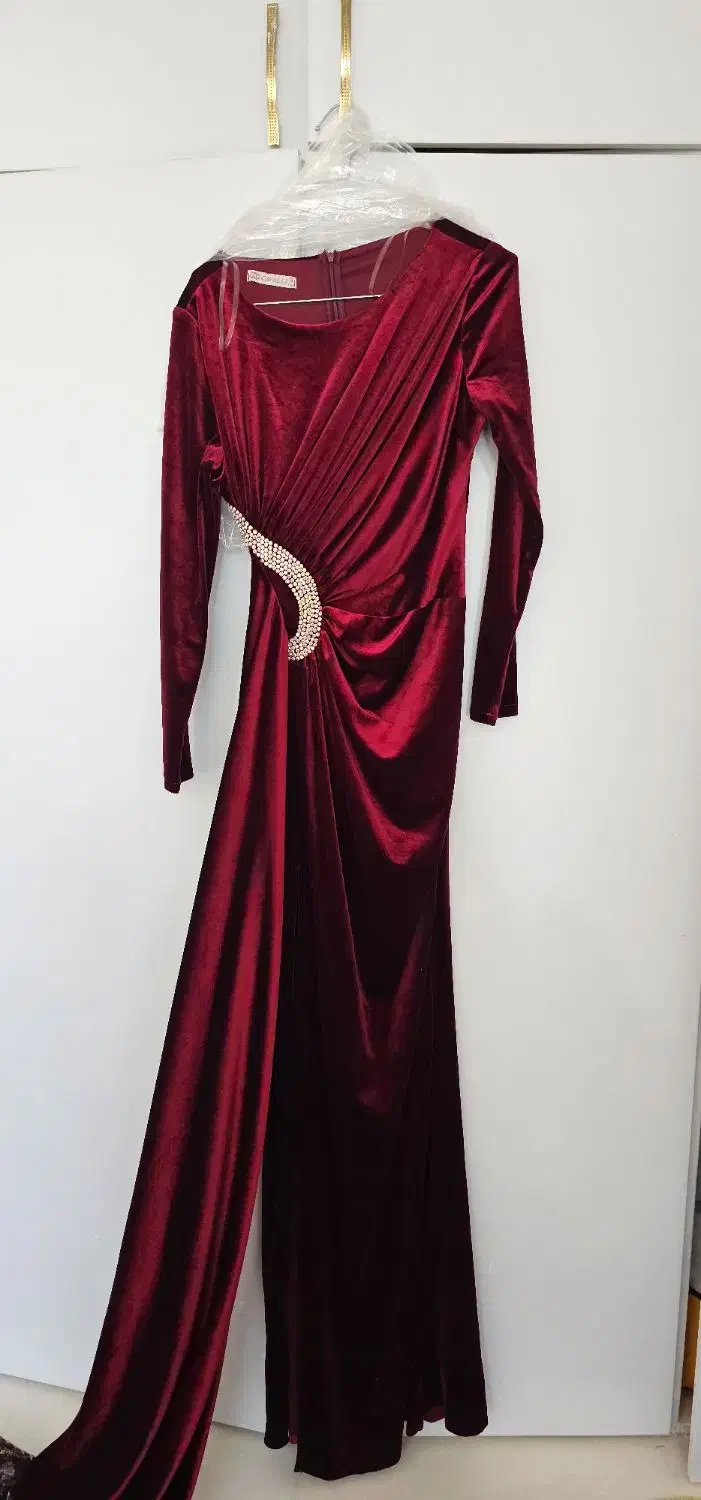 لباس مجلسی|لباس|شیراز, جانبازان|دیوار