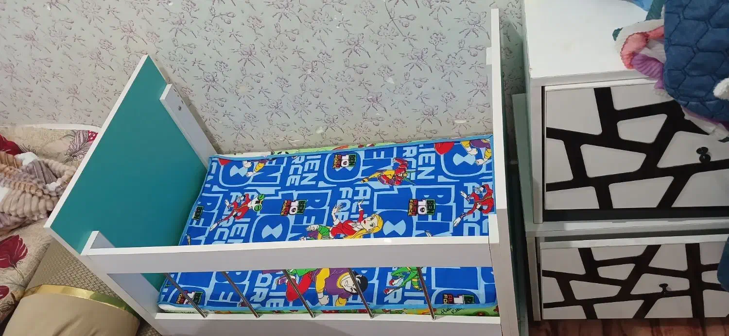 تخت کودک کنار مادر|تخت و صندلی بچه|اهواز, شریعتی جنوبی|دیوار