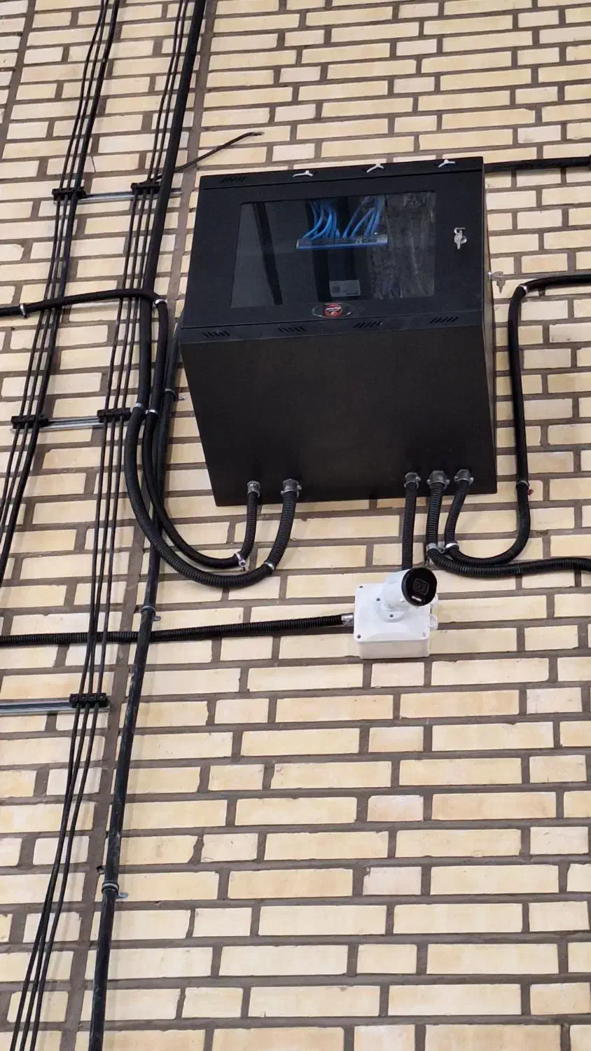 دوربین مداربسته/کاشان/ فین بزرگ/ شهرک راوند و آران|دوربین مداربسته|کاشان, باهنر|دیوار