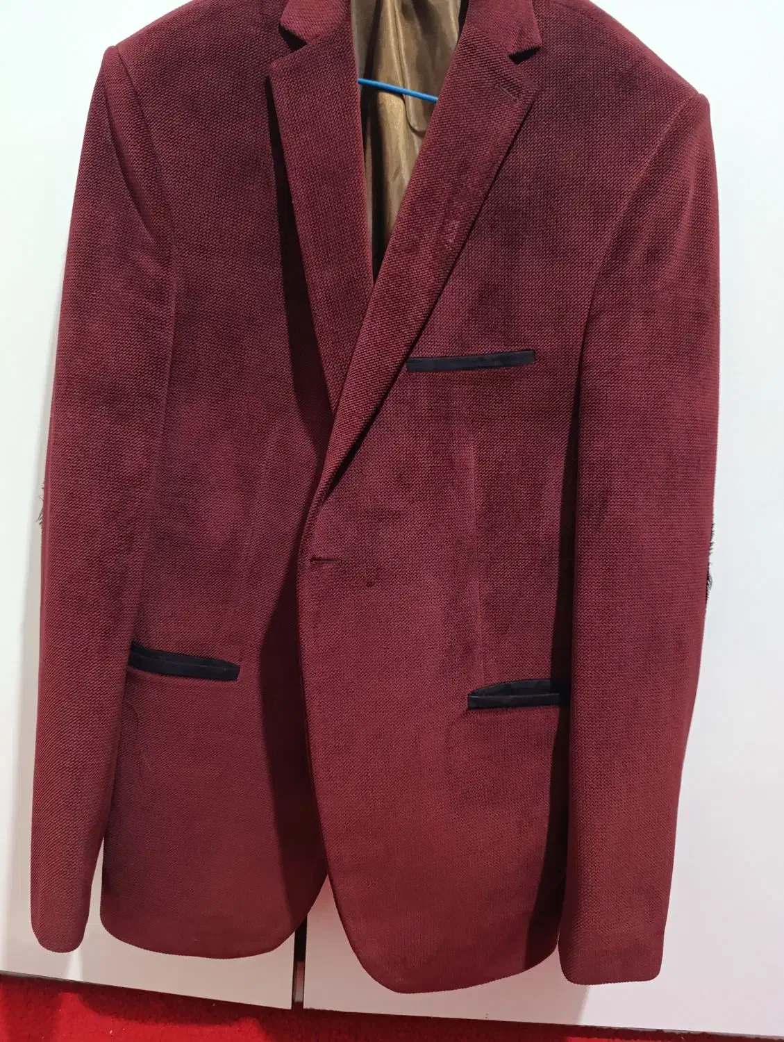 کت تک در حد نو|لباس|گلبهار, شهر جدید گلبهار|دیوار