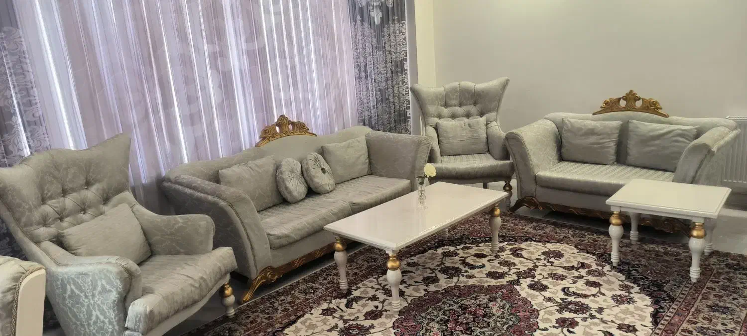 مبلمان به همراه غذا خوری و یک عدد کنسول سه درب|مبلمان خانگی و میز عسلی|شازند, |دیوار