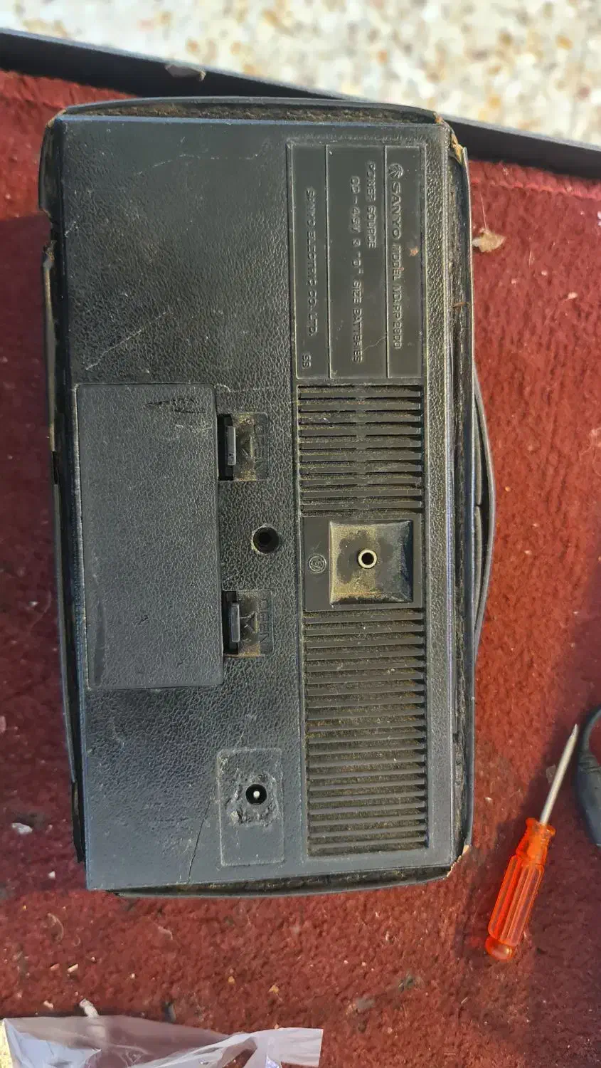 قدیمی رادیو کلسیونی|سیستم صوتی خانگی|لردگان, |دیوار