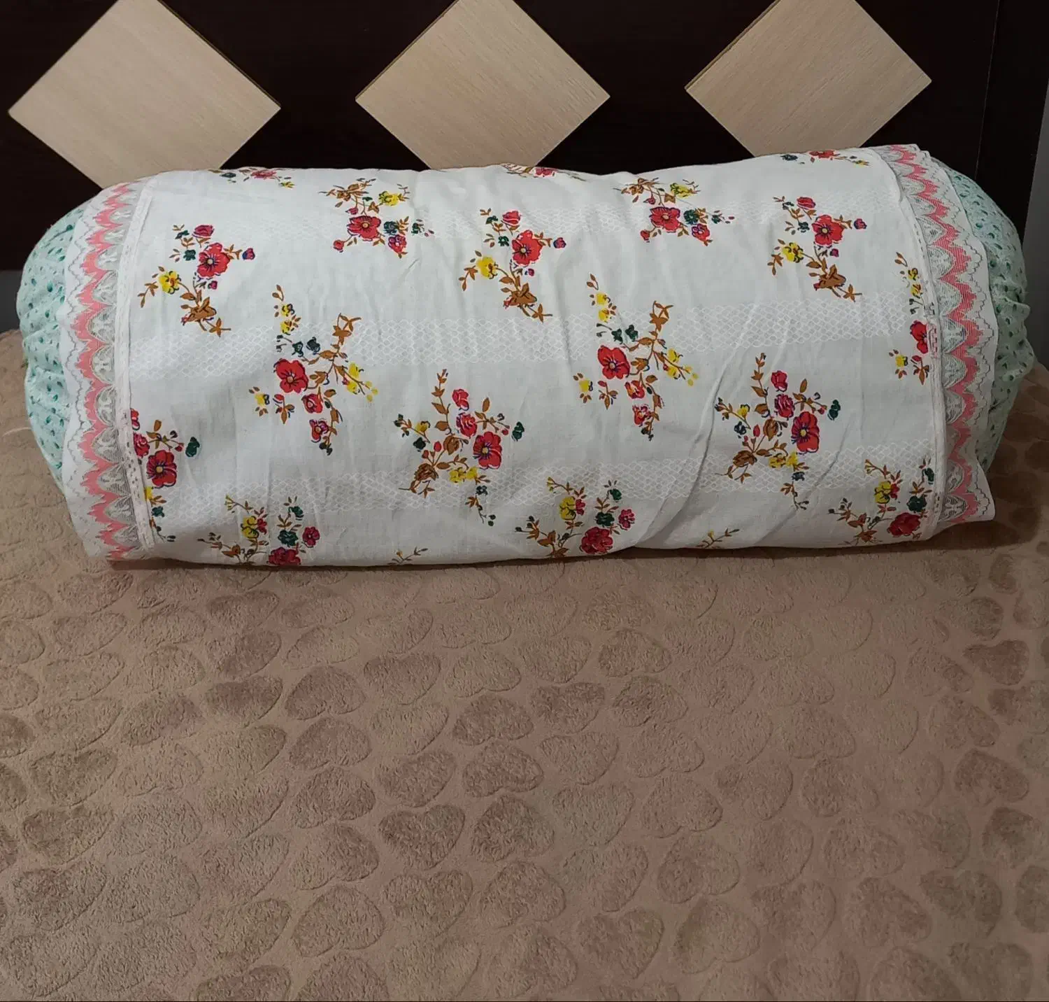 بالش پر|رختخواب، بالش، پتو|سنندج, |دیوار