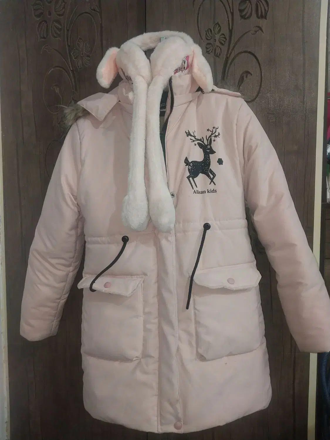 کاپشن و گوش گیر نو|لباس|رباط‌کریم, نصیرشهر|دیوار