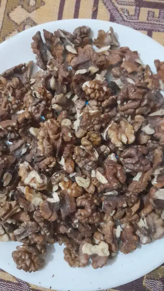 مغز گردو سفید و فسنجونی توت مویز کشمش انجیرو|خوردنی و آشامیدنی|فلارد, |دیوار