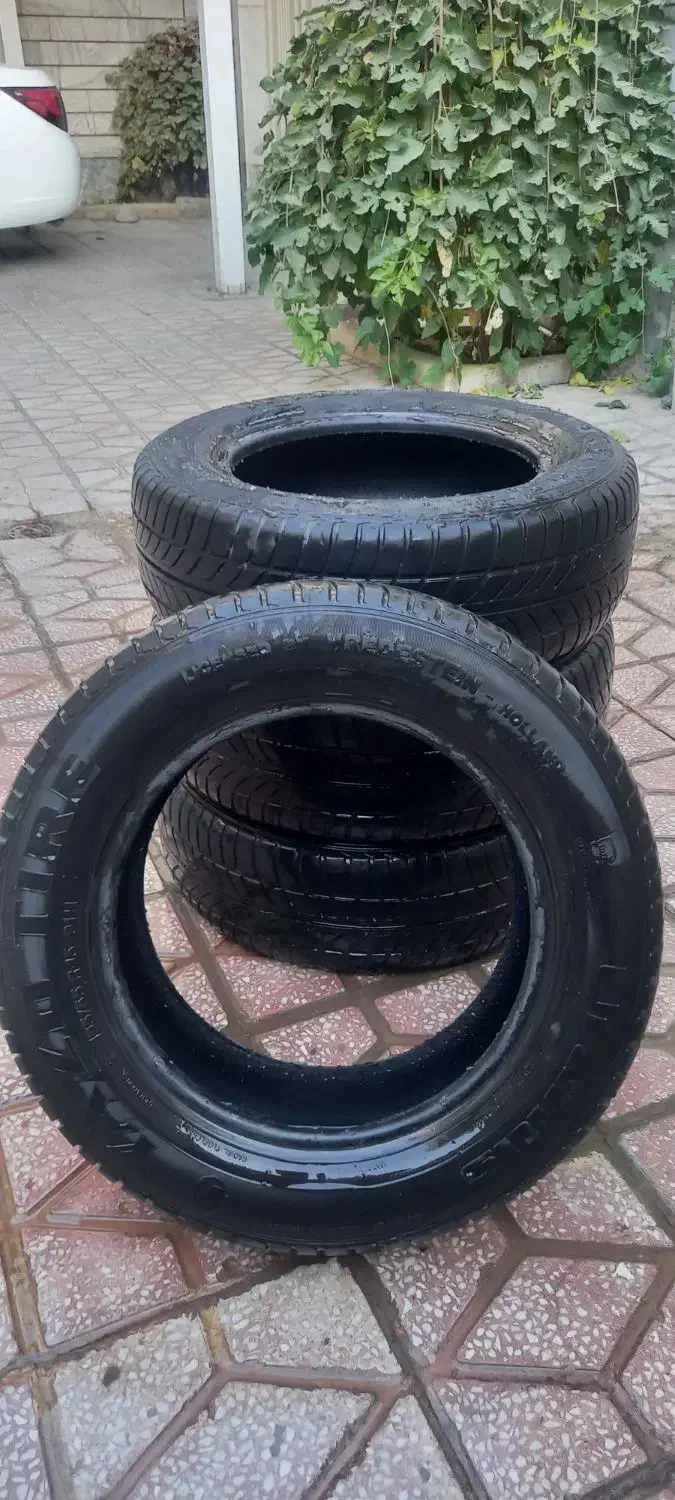 لاستیک یزد تایر ۱۹۵|قطعات یدکی و لوازم جانبی|بروجرد, |دیوار