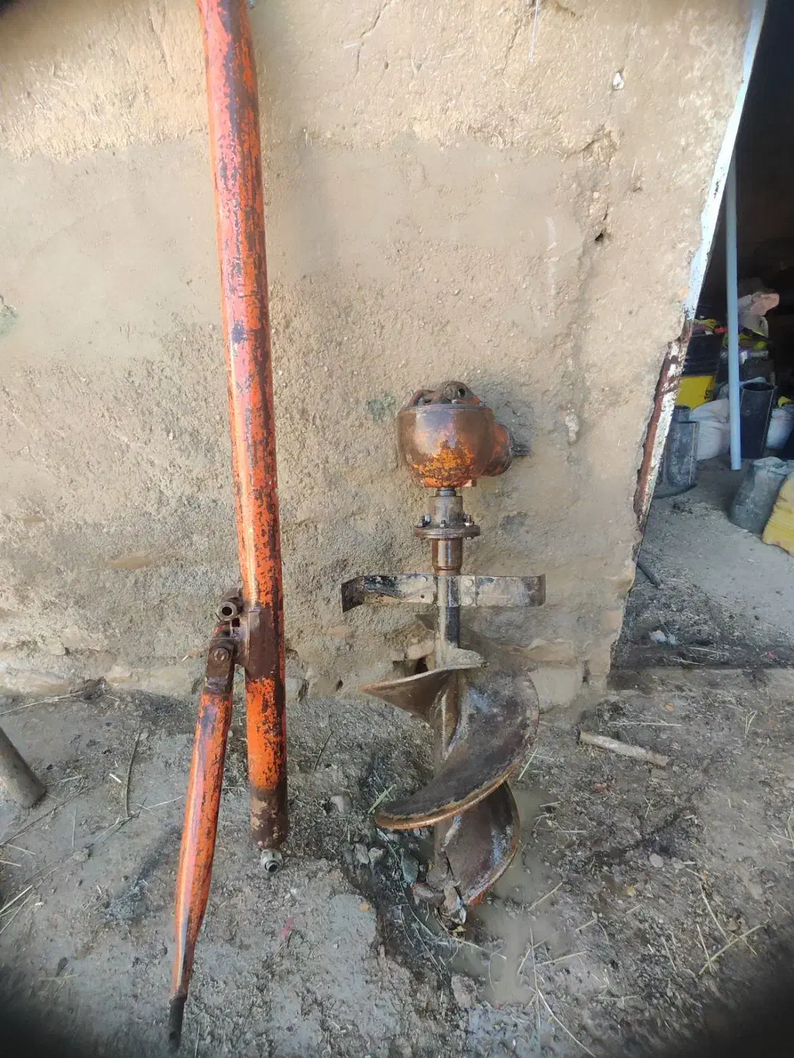 چاله کن پشت تراکتوری|ماشین‌آلات صنعتی|قوچان, |دیوار