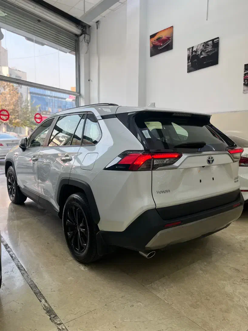 RAV4 2024/پلاک و مدارک/ موجود کف نمایشگاه|خودرو سواری و وانت|تهران, علم و صنعت|دیوار