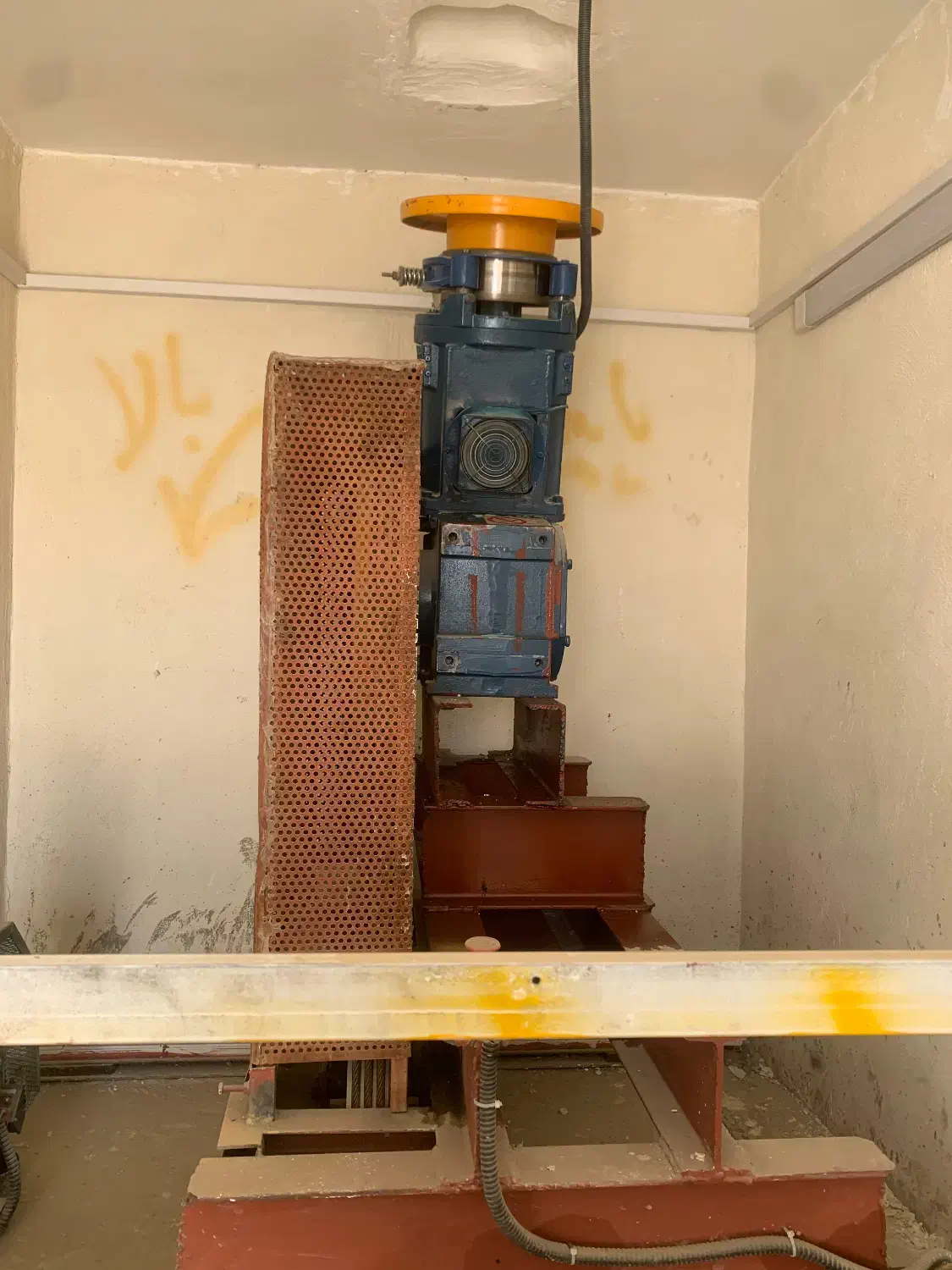 فروش اقساطی آسانسور سرویس و نگهداری|خدمات پیشه و مهارت|اصفهان, احمدآباد|دیوار