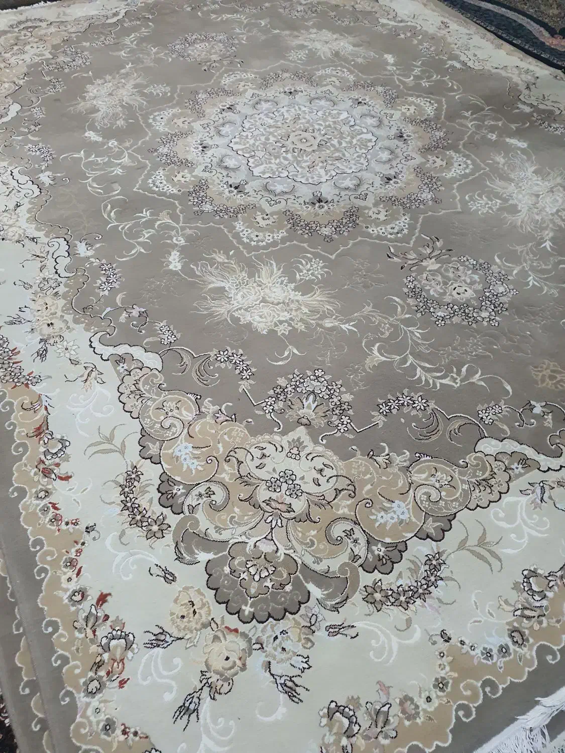 فرش۱۲متری۷۰۰شانه|فرش|کوهدشت, |دیوار