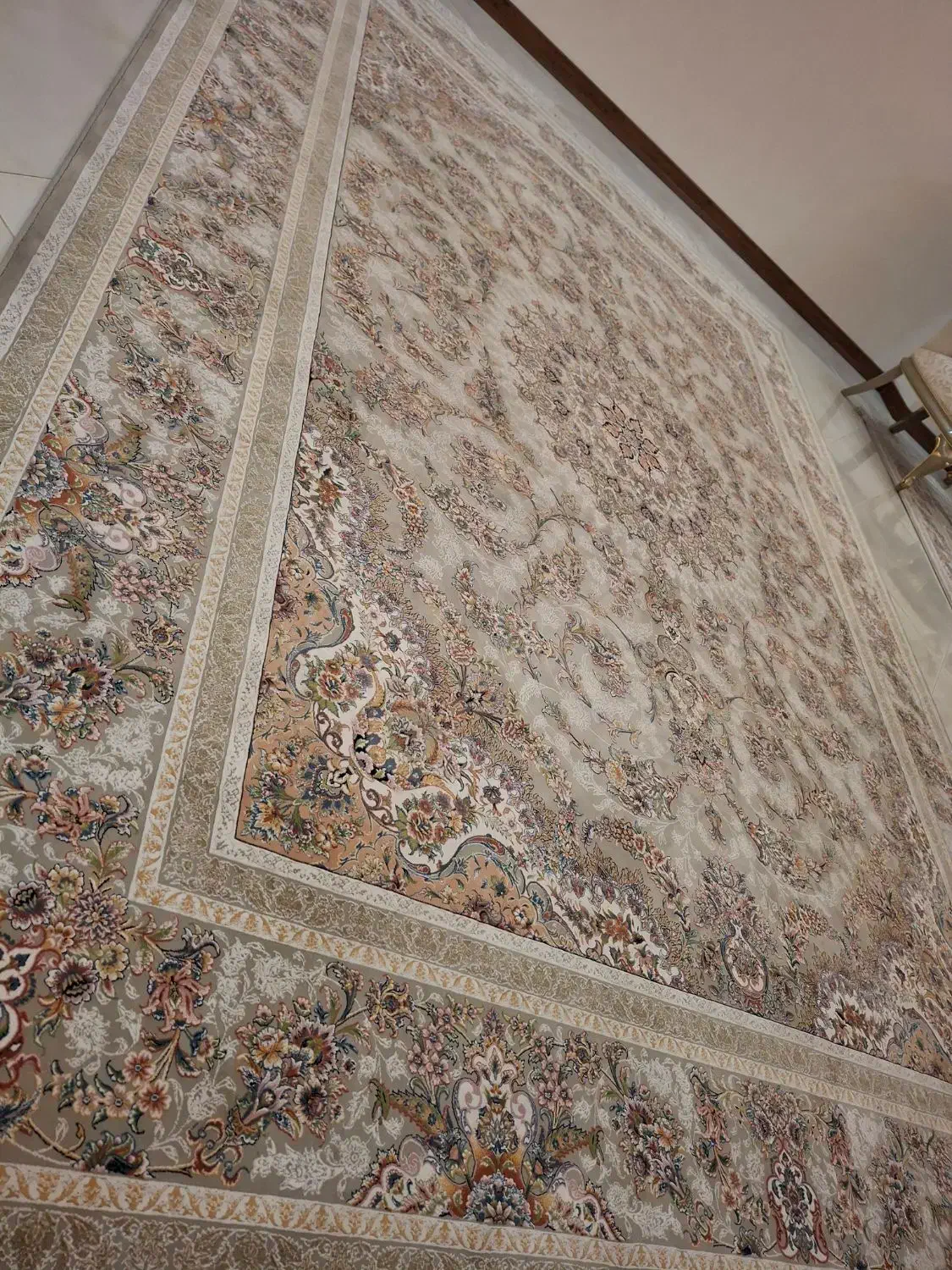 فرش|فرش|تهران, والفجر (افسریه)|دیوار