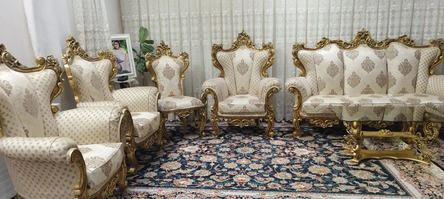 فروش مبل سلطنتی درحد نو ۹نفره قیمت۵۵تومن|مبلمان خانگی و میز عسلی|آران و بیدگل, |دیوار