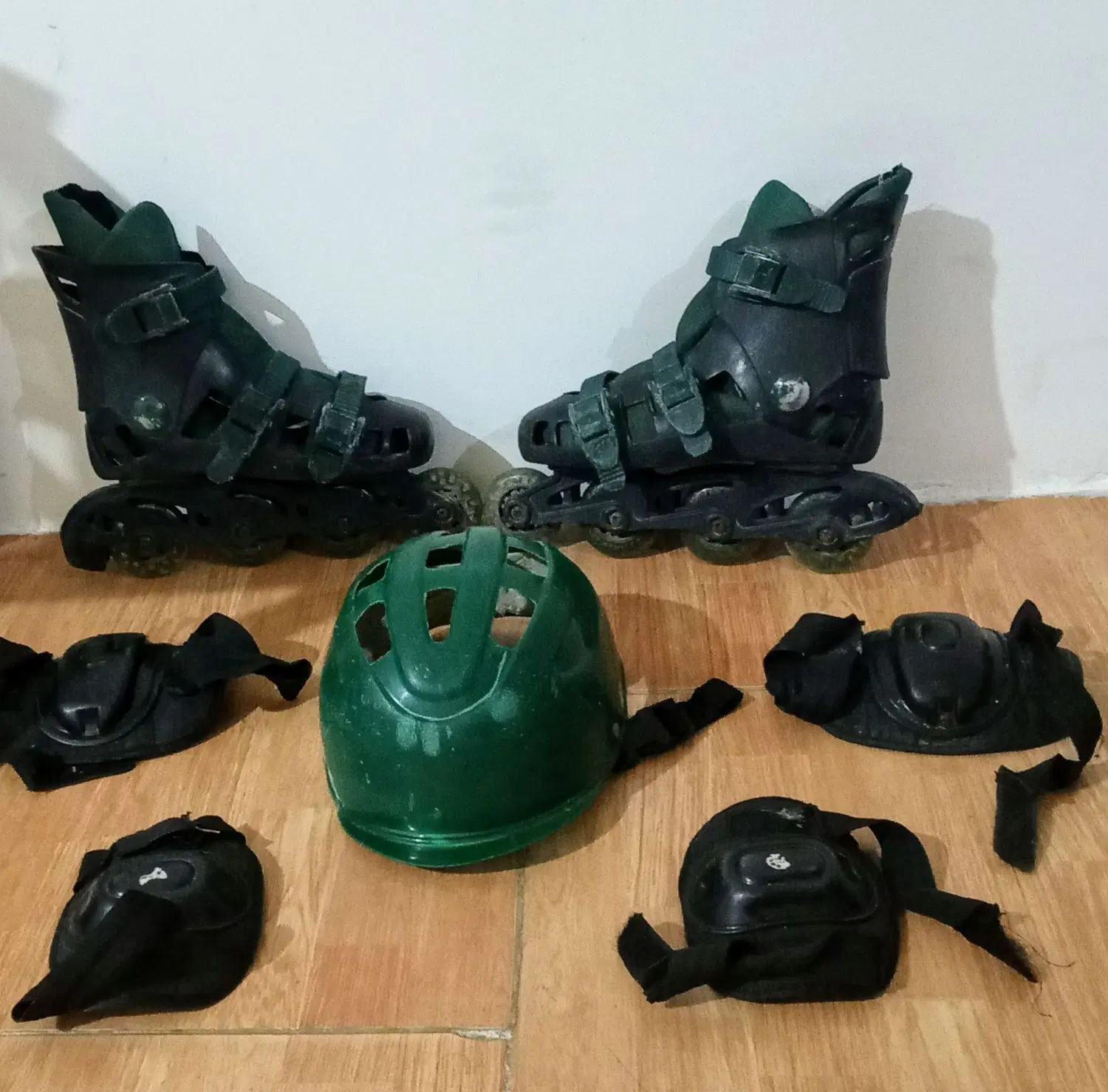 اسکیت(skate)|دوچرخه، اسکیت، اسکوتر|آبیک, |دیوار
